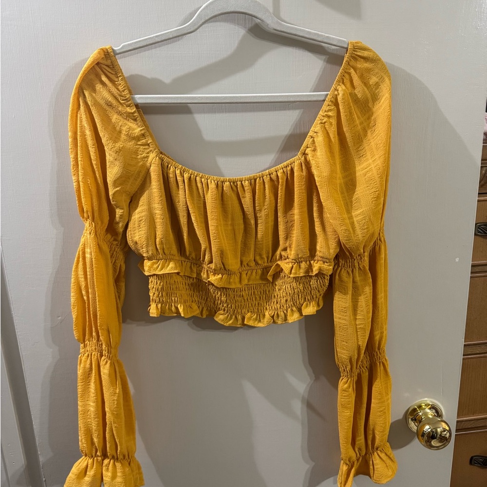 Le Lis Mustard Ruffled Top - Picture 3 of 6